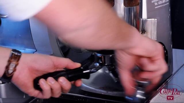 L' Espresso perfetto: come si prepara - Tutorial Caffè Poli Torrefazione TV смотреть онлайн