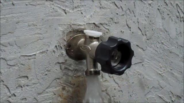 Mansfield Style Hydrant Repair Video - Leaking from Vacuum Breaker смотреть онлайн
