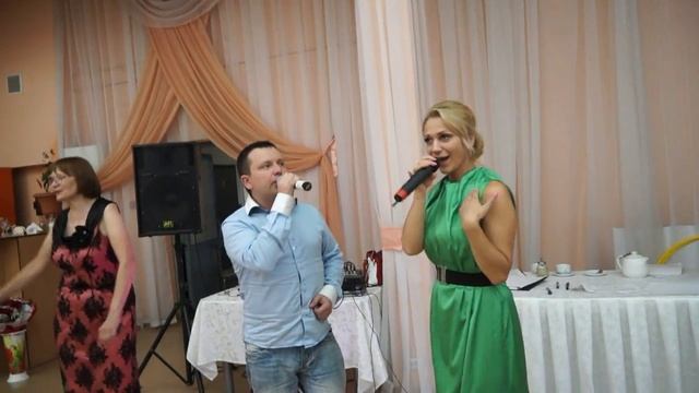 Поющая ведущая, Олеся Петерсон смотреть онлайн