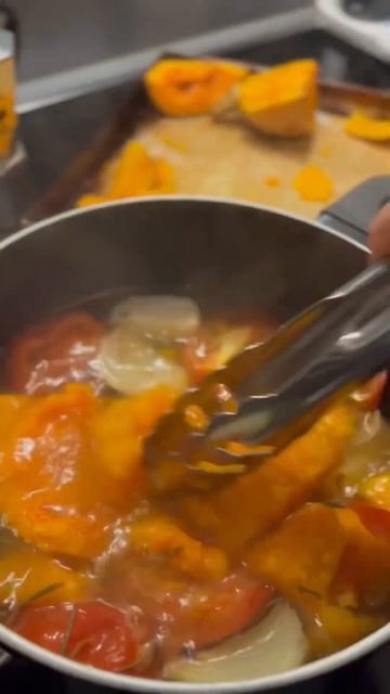 Roast pumpkin & Tomato soup | #food #shorts #recipe #healthy #healthyfood #soup #pumpkin смотреть онлайн