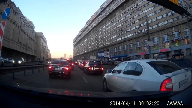 Видеорегистратор Subini H600G (пример записи) смотреть онлайн