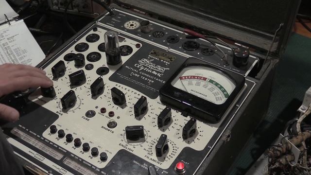 Tube Tester Repair and Testing (Hickok Circuit) Western Electric KS-15560-L1 смотреть онлайн
