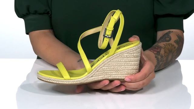 Calvin Klein Betsy SKU: 9526179 смотреть онлайн