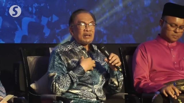 Nowhere to hide for 'lazy, non-performing' civil servants under SSPA, says PM Anwar смотреть онлайн