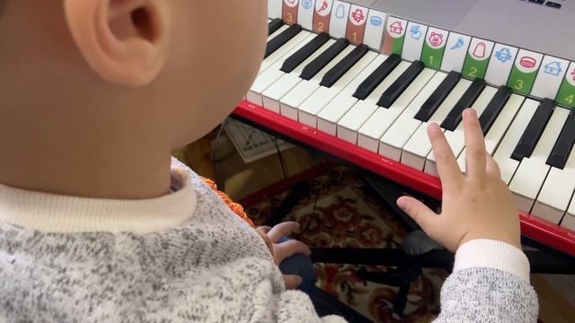 Soft Mozart Academy Level A, 2-3 years учимся играть Гамму До мажор в прямом и обратном движении смотреть онлайн