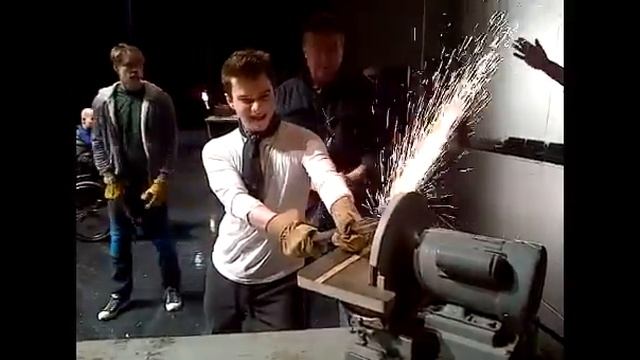 Glee - Spark Practice with Chris Colfer смотреть онлайн