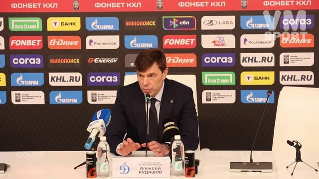 Алексей Кудашов о заржавелости в первой половине матча и звучавшей на "СКА Арене" музыке. смотреть онлайн