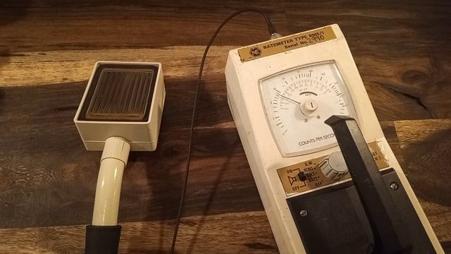 Nuclear Enterprises Ratemeter RM5/1 with Selfbuild SBT-10A Probe смотреть онлайн