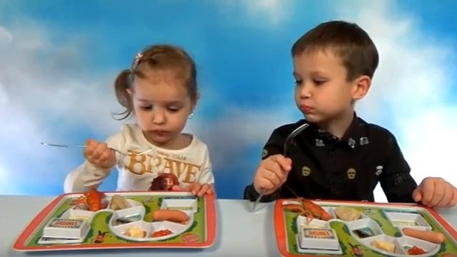Чемпион обеда Макс и Катя кушают на скорость в награду Тетрис Dinner Winner meal competitions смотреть онлайн