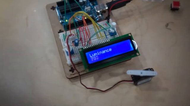 Arduino Servo control with luminance value смотреть онлайн