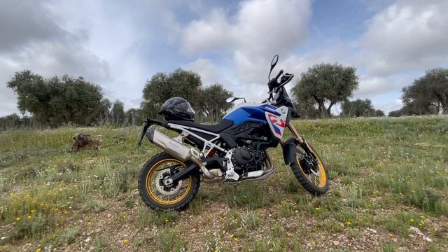 Prueba BMW F 900 GS #bmw-f900-gs, #bmwf900gs смотреть онлайн
