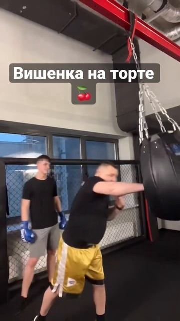 Помните, что после любой атаки, нужно быть готовым к обороне #бокс #техникабокса #тренерпобоксу смотреть онлайн