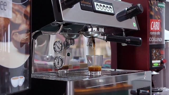 Café espresso artesano con Cápsulas profesionales para la Hostelería смотреть онлайн