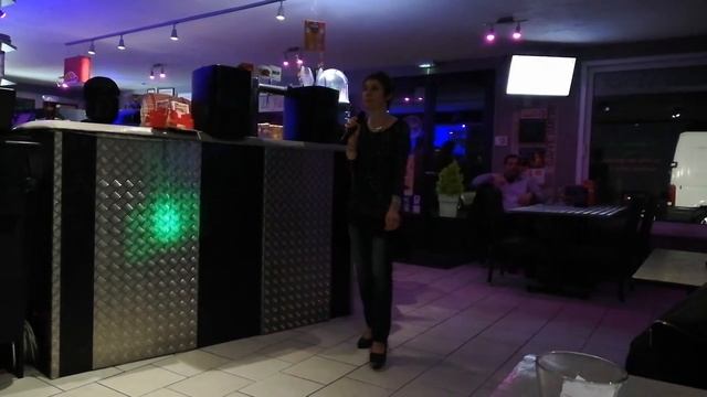 Michèle torr Une vague bleue смотреть онлайн