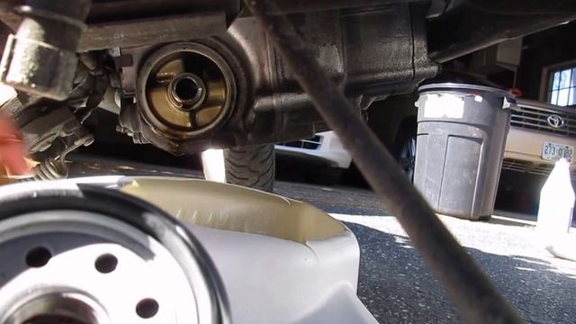 DIY 97 Honda Shadow Spirit VT1100C Oil Change смотреть онлайн