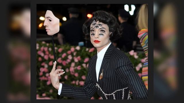 Here's the Story Behind Ezra Miller's Insanely Eye Popping 2019 Met Gala Optical Illusion Look смотреть онлайн