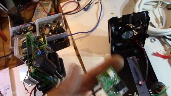 ЗАНЯЛСЯ ДЕЛОМ)))