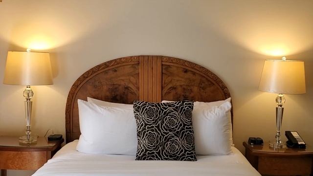 The Hotel Manoir d'Auteuil in Quebec City, Quebec смотреть онлайн