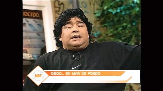 Maradona: "Entrabas a la pieza de Troglio y de Cani y era Londres" + Bilardo se duerme. смотреть онлайн
