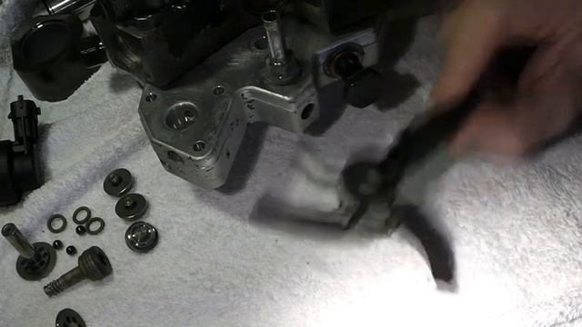 EXPERT POMPA BOSCH CP3 REGENERACJA I MOŻLIWE PROBLEMY CR REPAIR PART 1. 2020 смотреть онлайн