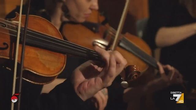 25 aprile, per Dimartedì Vinicio Capossela e la sua versione di "Bella Ciao" смотреть онлайн