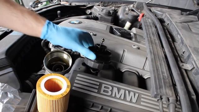 HOW TO CHANGE YOUR OIL IN LESS THAN 4 MINUTES! смотреть онлайн