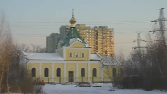 Зимой на Святом озере в Косино смотреть онлайн