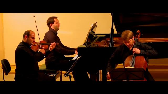 Ludwig van Beethoven Trio für Violine, Violoncello und Klavier Nr 1, Es dur, op 11 Finale Presto смотреть онлайн