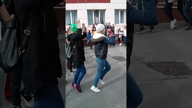 Flashmob в Нефтеюганске смотреть онлайн