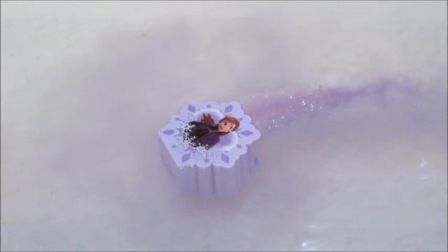 Disney's FROZEN Anna Bath Bomb with Charm Bracelet | Charmed Aroma смотреть онлайн