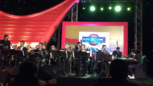 Ron King's Big Band ft. Kafin - "TANGGA NADA" @ Java Jazz Gala Dinner 2016 смотреть онлайн