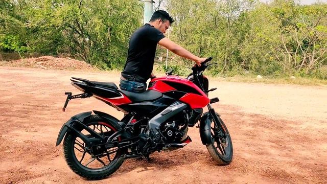 Bajaj Pulsar NS 125 || Full Review 2023 1 year Own experience | 3 Big Problem | Don't buying NS Bik смотреть онлайн