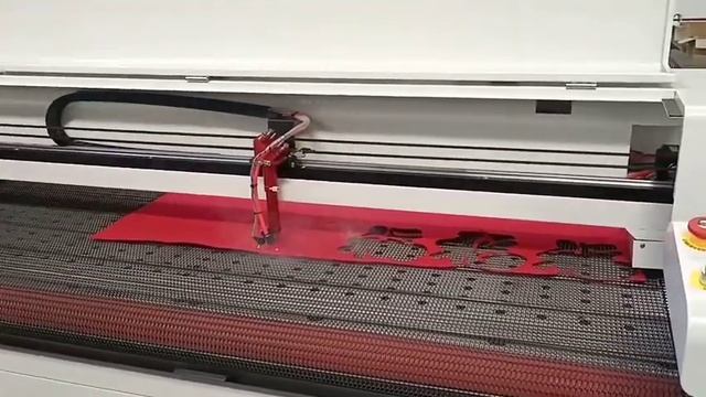 1625 1830 CO2 cloth laser cutting machine смотреть онлайн