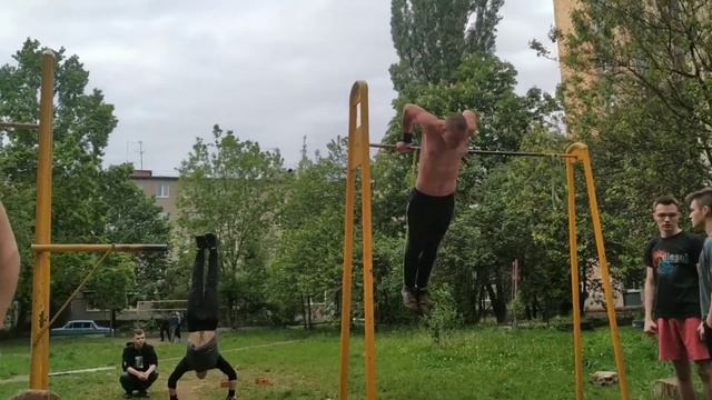Гравитация??? НЕ , не слышали. Необычное издание видео смотреть онлайн