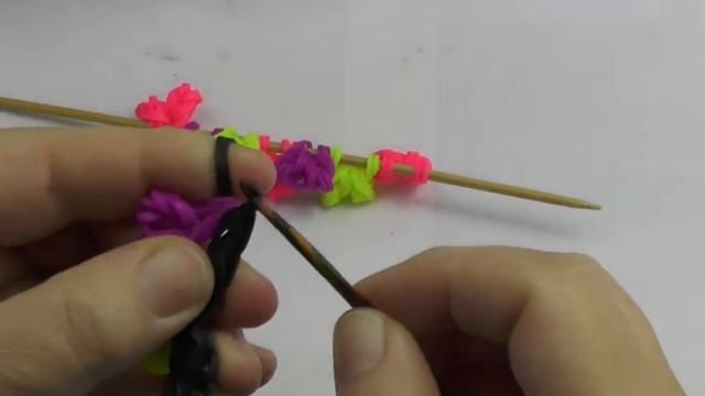 Loom Bands mit Herz ohne Rainbow Loom Anleitung Deutsch A 37 - Veronika Hug смотреть онлайн
