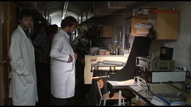 Lichtenberg figures in plexiglass смотреть онлайн