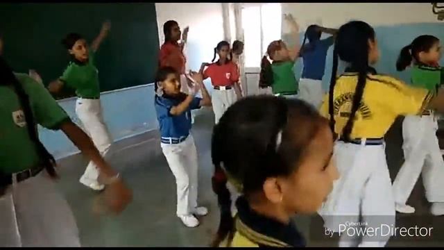 Dance on Laung Laachi & Gal ban gayi of Deewal International School's students. смотреть онлайн