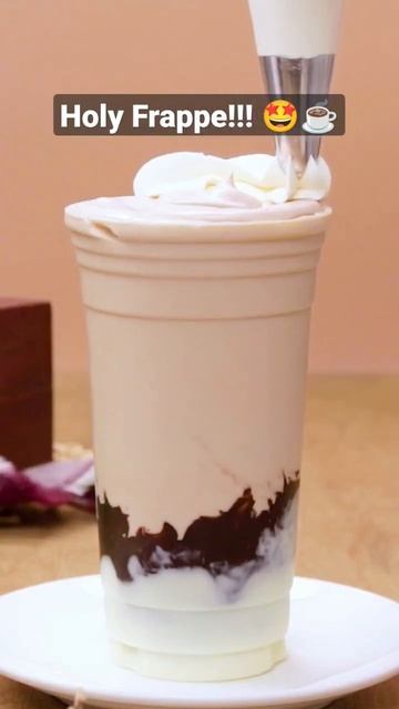 Holy Frappe! When you can't choose between Coffee and Cake... Starbucks Illusion Cake #shorts смотреть онлайн