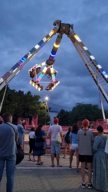 Кабардинка. Аттракционы смотреть онлайн