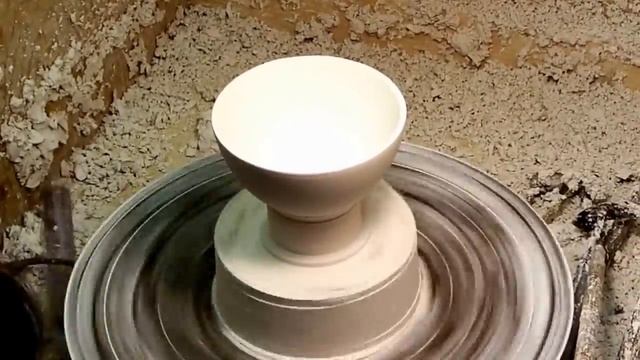 Tournage d'un bol en plâtre - Plaster Bowl Turning. смотреть онлайн