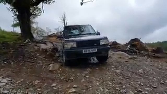 P38 4.0 v8, the fox Cumbria - off road смотреть онлайн