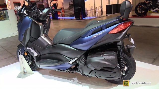 2018 Yamaha X-Max 400 Scooter - Walkaround - 2017 EICMA Motorcycle Exhibition смотреть онлайн