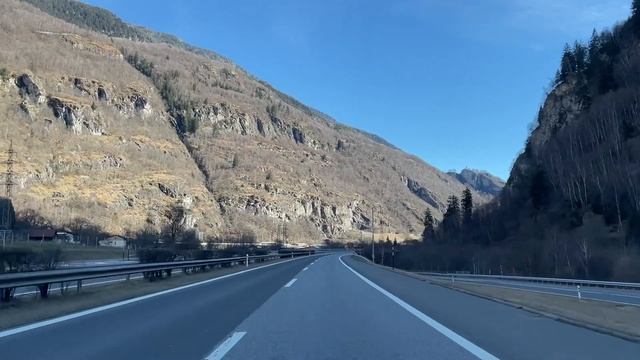A road trip to the south of Switzerland HD смотреть онлайн