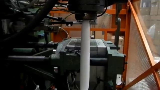 Maquina Extrusion Soplo Bekum BAE 6 смотреть онлайн