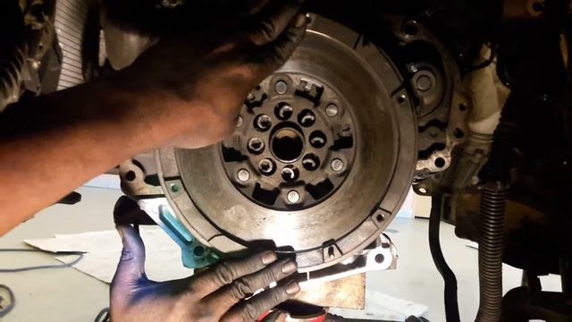Montando el kit de embrague para opel astra h 2 parte смотреть онлайн