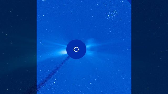 LASCO C3 - ALIEN SPACESHIPS AND STRANGE PHENOMENA AROUND THE SUN? смотреть онлайн
