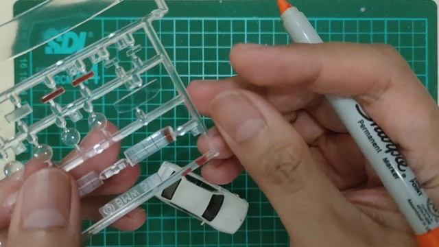 Detailing Modelkit Using Sharpie смотреть онлайн