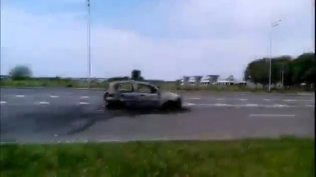 Донецк. Дорога СМЕРТИ. До донецкого аэропорта - 500 м. смотреть онлайн