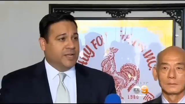 Texas Officials Tour Sriracha Plant In Attempt To Woo Hot Sauce Maker смотреть онлайн