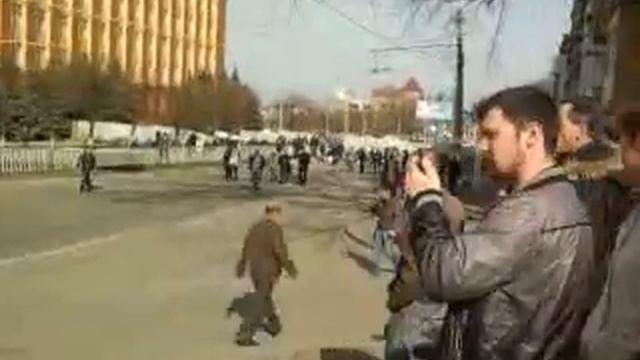 Украина ЗАХВАТ СБУ ЛУГАНСК 06,04,2014 г. Референдум смотреть онлайн